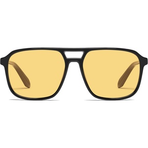 image:imageQUAY womens On the Fly Aviator SunglassesBlackDaisy